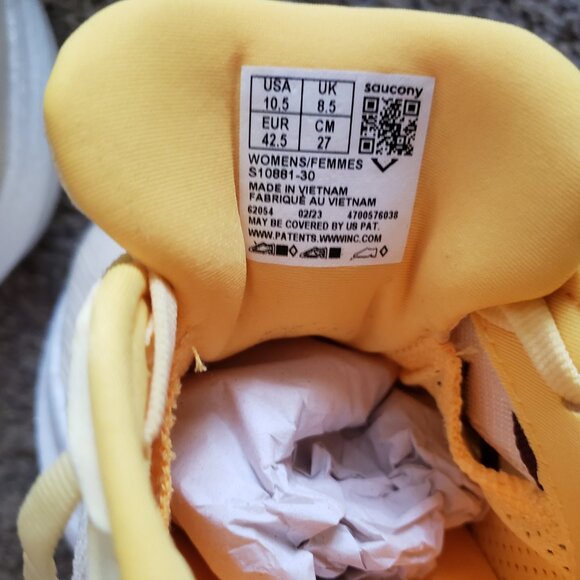 Saucony Triumph 21 shoes, NWT, size 10.5, Glow/Sundown - Picture 4 of 8